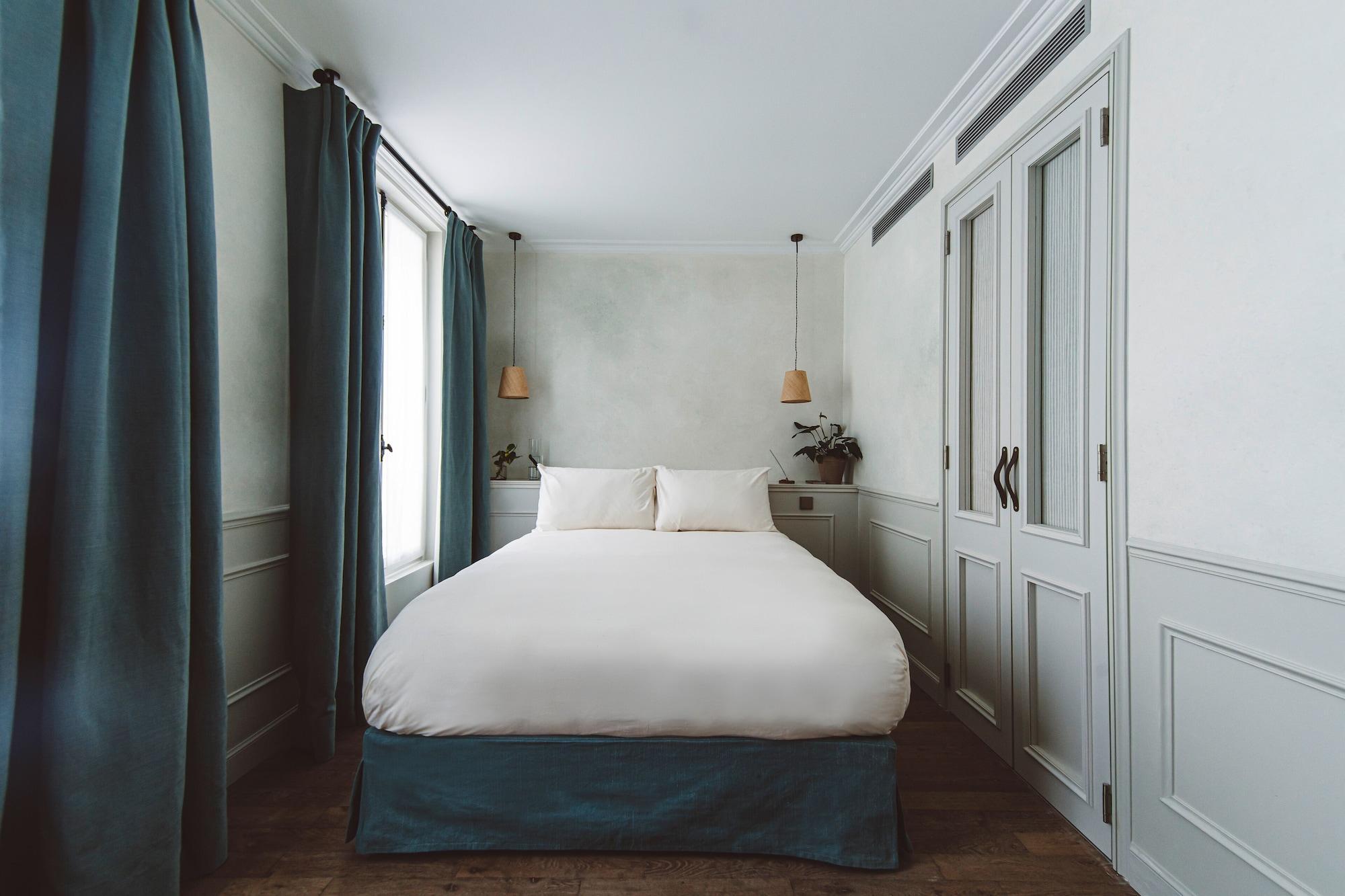 Hoy - Yoga Hotel París